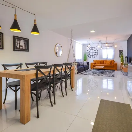 Yalarent Sunny 3Br Apt Eilat Esterno foto