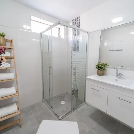 Yalarent Sunny 3Br Apt Eilat Esterno foto