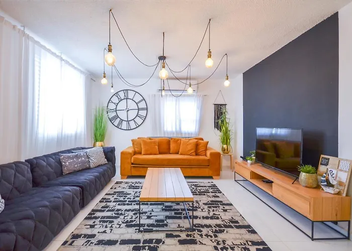 Yalarent Sunny 3Br Apt